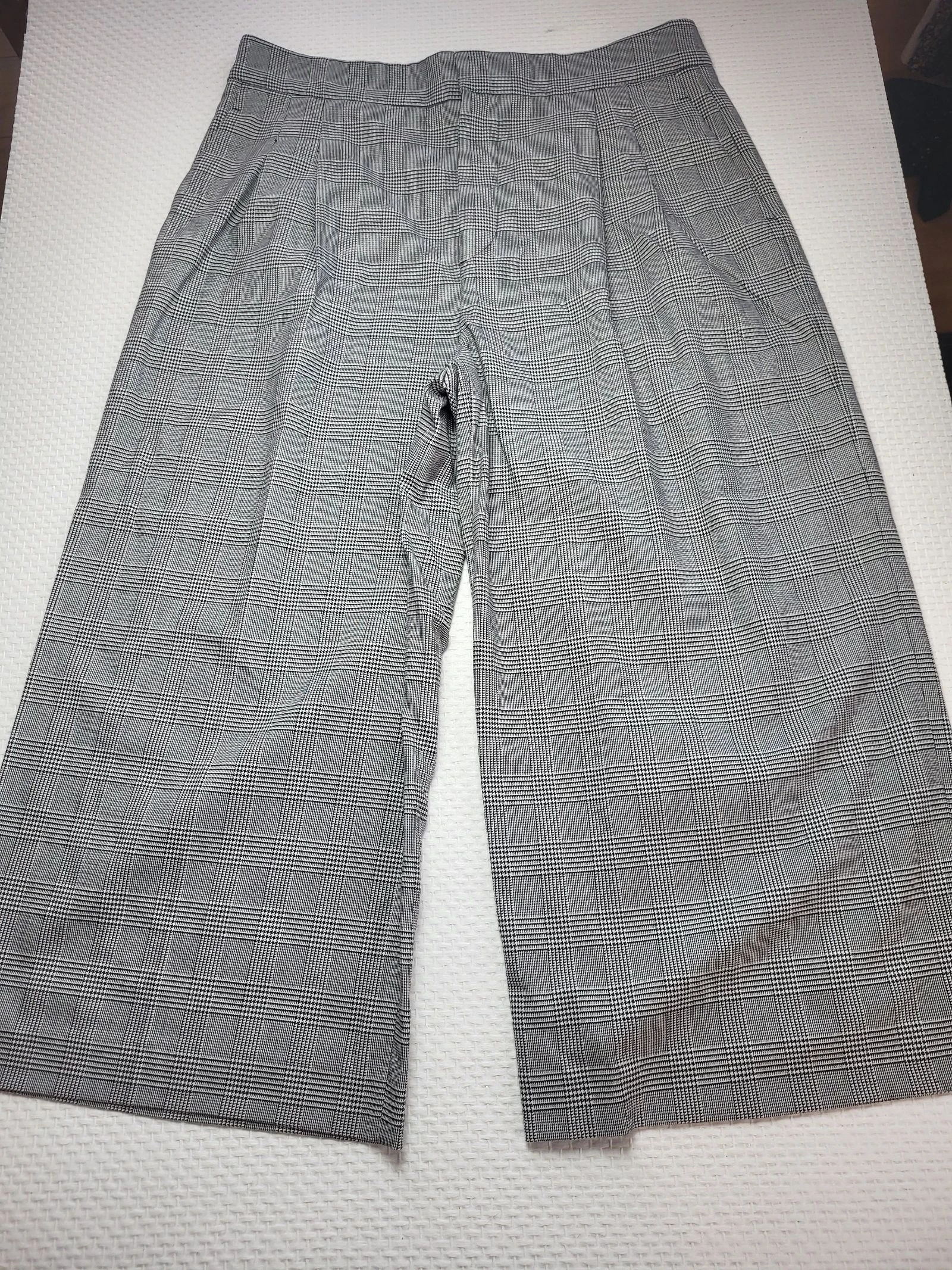 Losse, vloeiende broek / Geruite broek-rok Zara – Maat 42 (XL) – photo 2